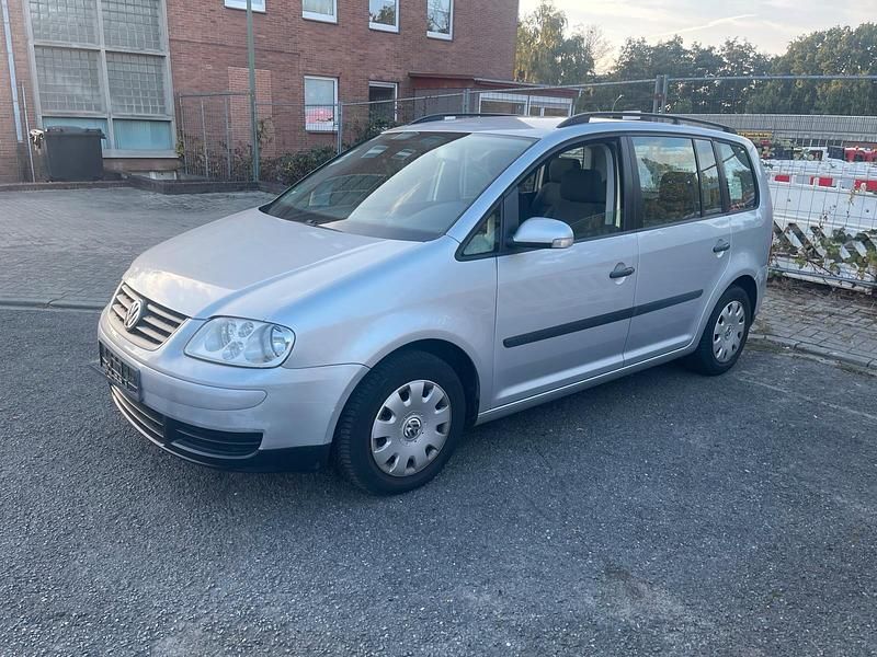 Silber Gebraucht 2004 VW Touran Van / Kleinbus | 1.100 € (Superpreis) - Bild 1/4