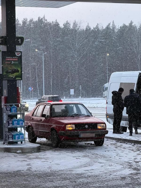 Gebraucht VW Jetta 72 PS (52 kW) 1999 Rot Limousine