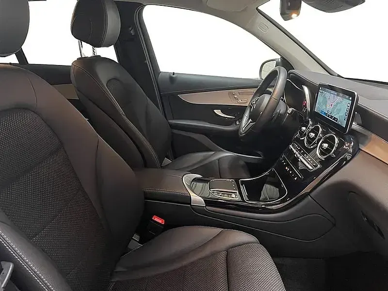 Gebraucht Mercedes GLC220 194 PS (142 kW) 2022 Selenitgrau SUV