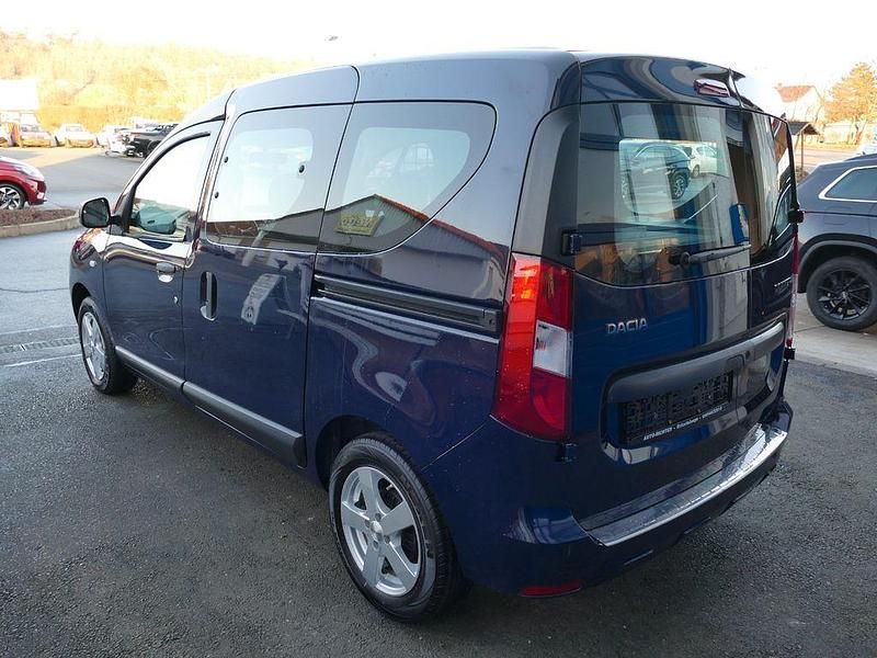 Gebraucht Dacia Dokker 102 PS (75 kW) 2017 Blau Van / Kleinbus