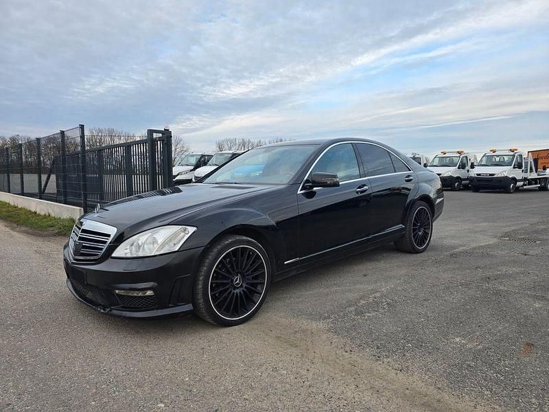 Schwarz Gebraucht 2006 Mercedes S320 AMG Limousine | 6.900 € - Bild 1/4