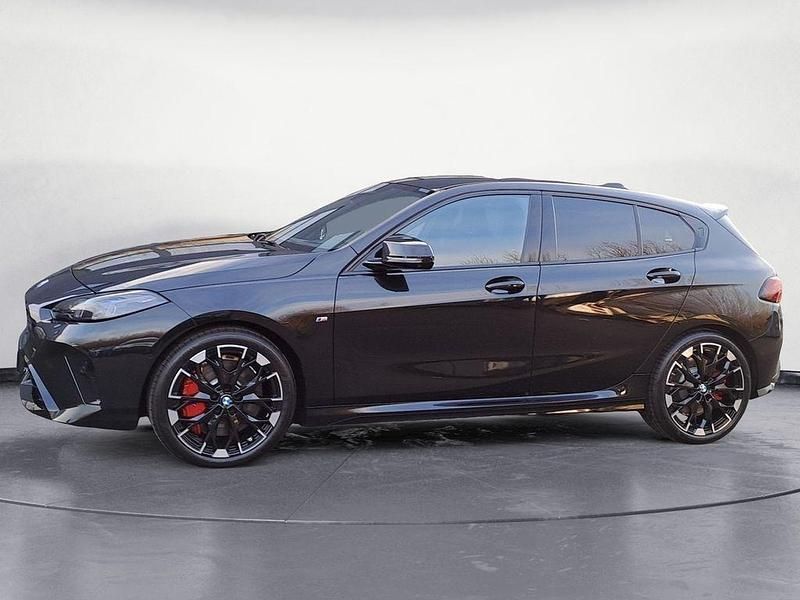 Brugt BMW M135 Performance 300 HK (220 kW) 2026 Sort Hatchback