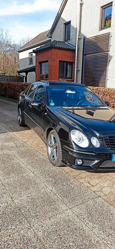 Gebraucht Mercedes E320 Avantgarde 224 PS (164 kW) 2006 Schwarz Limousine