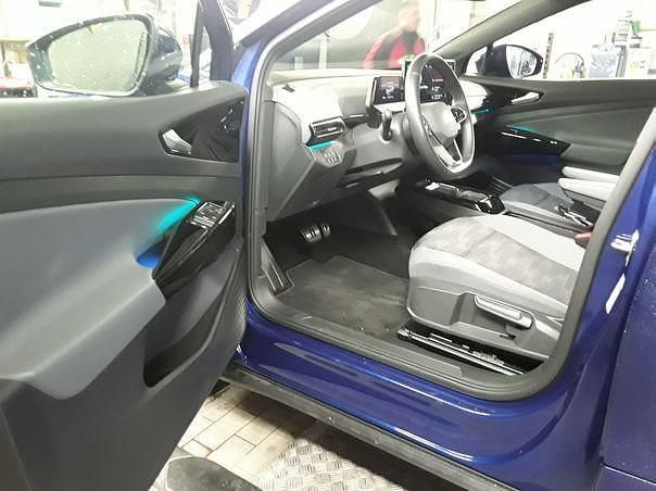 Gebraucht VW ID.5 125 kW (170 PS) 2025 Blue dusk metallic schwarz SUV