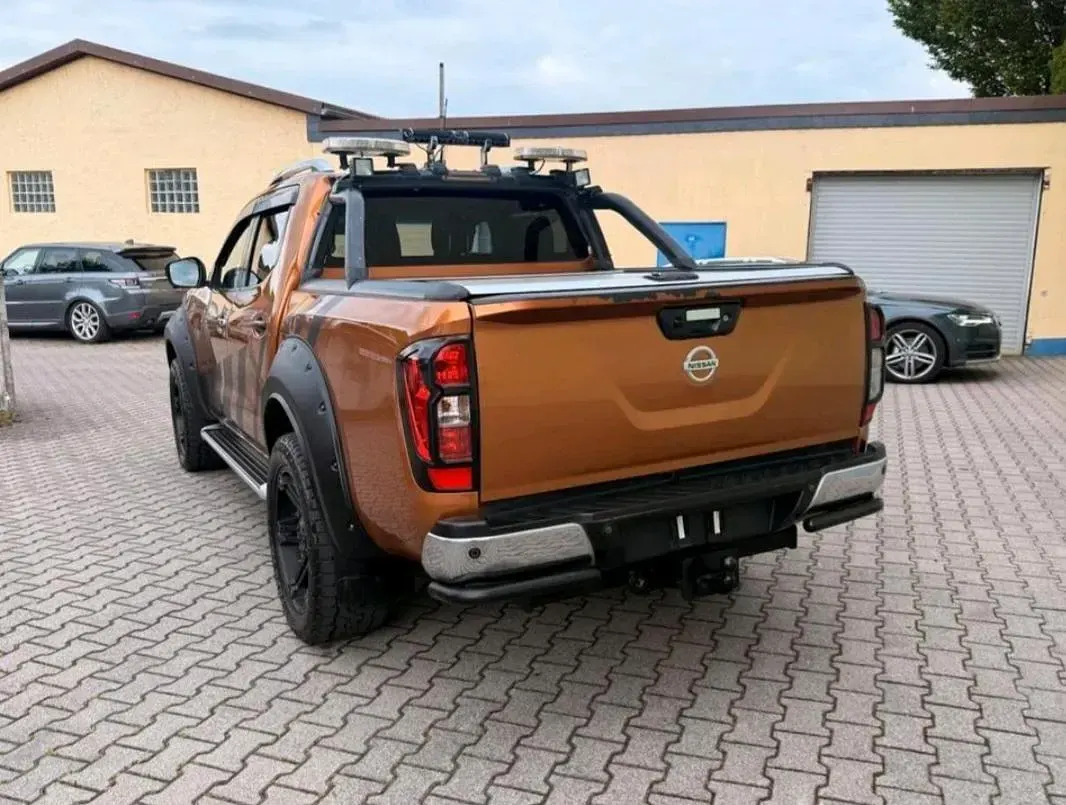 Gebraucht Nissan Navara 190 PS (139 kW) 2017 Orange Pickup