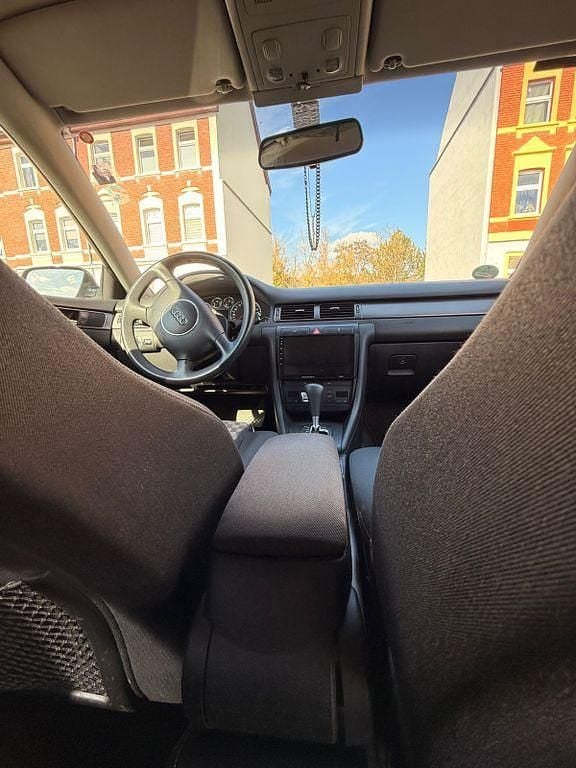 Gebraucht Audi A6 163 PS (119 kW) 2001 Schwarz Kombi