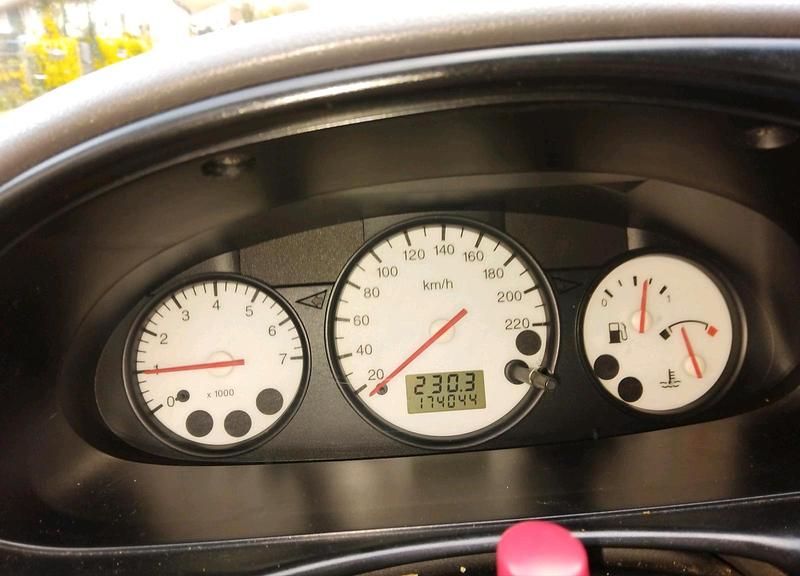 Gebraucht Ford Fiesta 75 PS (55 kW) 2000 Schwarz Kleinwagen