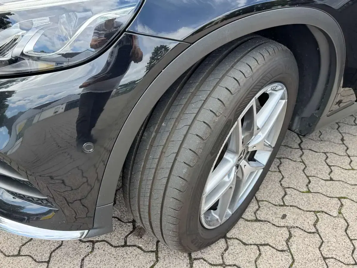 Gebraucht Mercedes GLC250 AMG line 204 PS (150 kW) 2019 Schwarz SUV