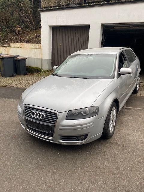 Gebraucht Audi A3 Ambiente 140 PS (102 kW) 2006 Silber Kleinwagen