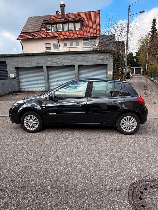 Gebraucht Renault Clio II 75 PS (55 kW) 2009 Schwarz Kleinwagen