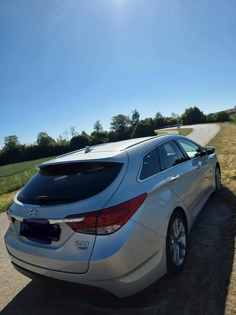 Gebraucht Hyundai i40 136 PS (100 kW) 2014 Silber Kombi