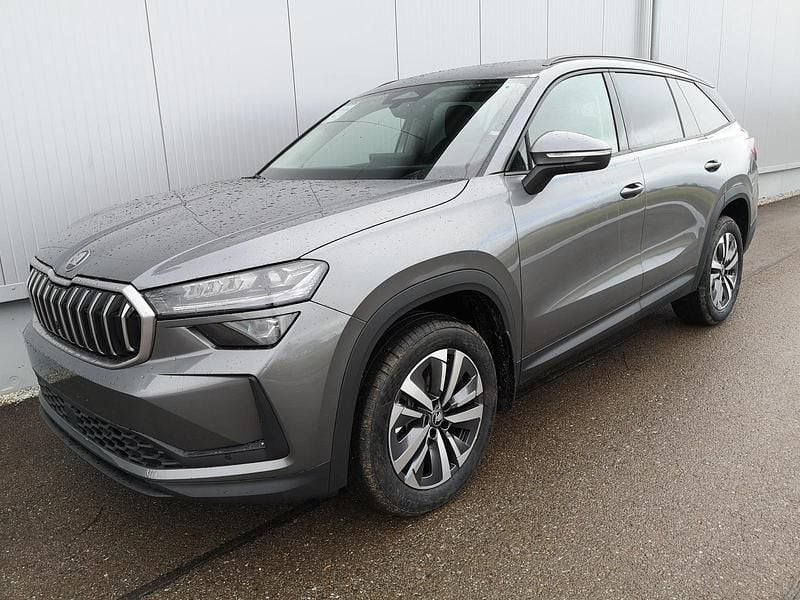 Neu Skoda Kodiaq Selection 190 PS (139 kW) 2026 Graphitegrau metallic SUV
