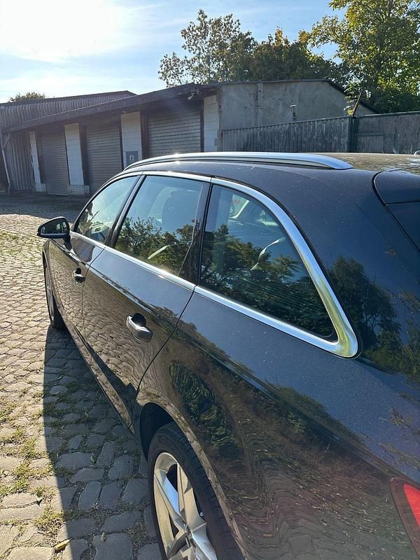 Gebraucht Audi A4 Ambiente 150 PS (110 kW) 2016 Schwarz Kombi