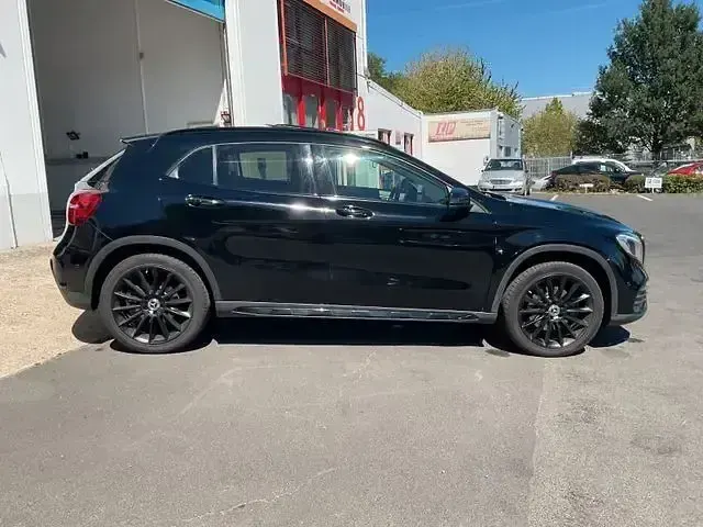 Gebraucht Mercedes GLA250 AMG 211 PS (155 kW) 2018 Schwarz SUV