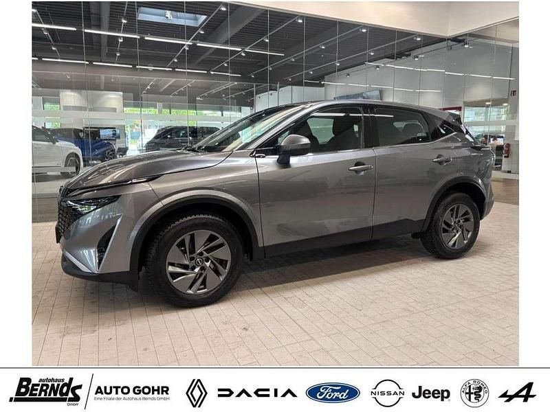Dark grey metallic (kadg) Gebraucht 2024 Nissan Qashqai Acenta SUV | 26.110 € (Fairer Preis) - Bild 1/4