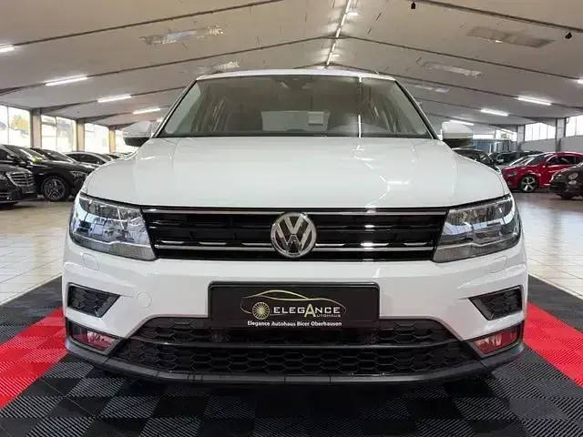 Gebraucht VW Tiguan Trendline 125 PS (91 kW) 2018 Weiß SUV