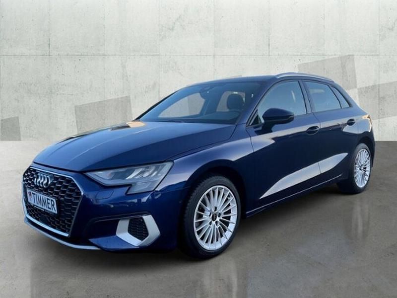 Gebraucht Audi A3 Ambiente 150 PS (110 kW) 2022 Blau Limousine
