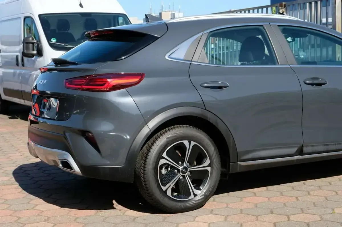 Gebraucht Kia XCeed Vision 141 PS (103 kW) 2022 Dark penta SUV