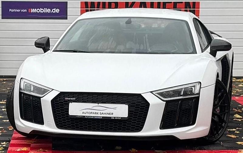 Weiß Gebraucht 2018 Audi R8 Coupé Sport Coupé | 126.999 € (Fairer Preis) - Bild 1/4