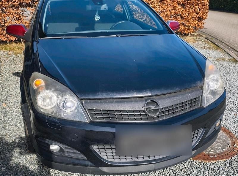 Gebraucht Opel Astra GTC 115 PS (84 kW) 2008 Schwarz Coupé