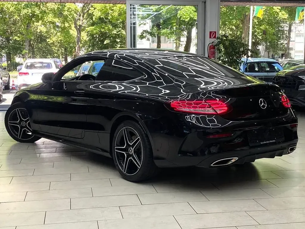 Gebraucht Mercedes C300 AMG line 258 PS (189 kW) 2021 Schwarz  unilack Coupé