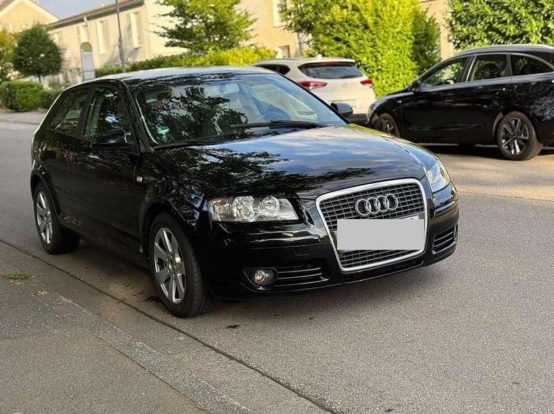 Schwarz Gebraucht 2006 Audi A3 Attraction Limousine | 2.250 € (Guter Preis) - Bild 1/4
