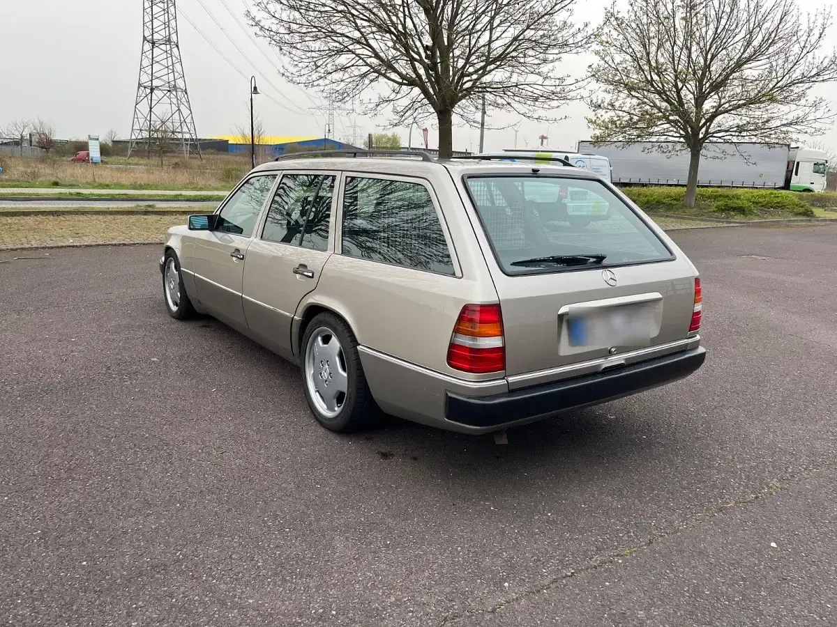 Gebraucht Mercedes 230 132 PS (97 kW) 1992 Grau Cabrio