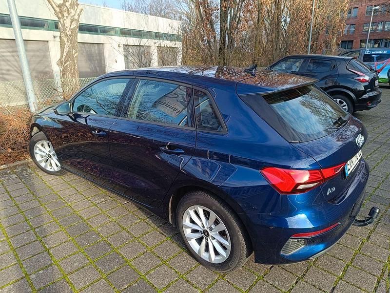 Blau Gebraucht 2023 Audi A3 Sport Limousine | 21.500 € (Superpreis) - Bild 1/4