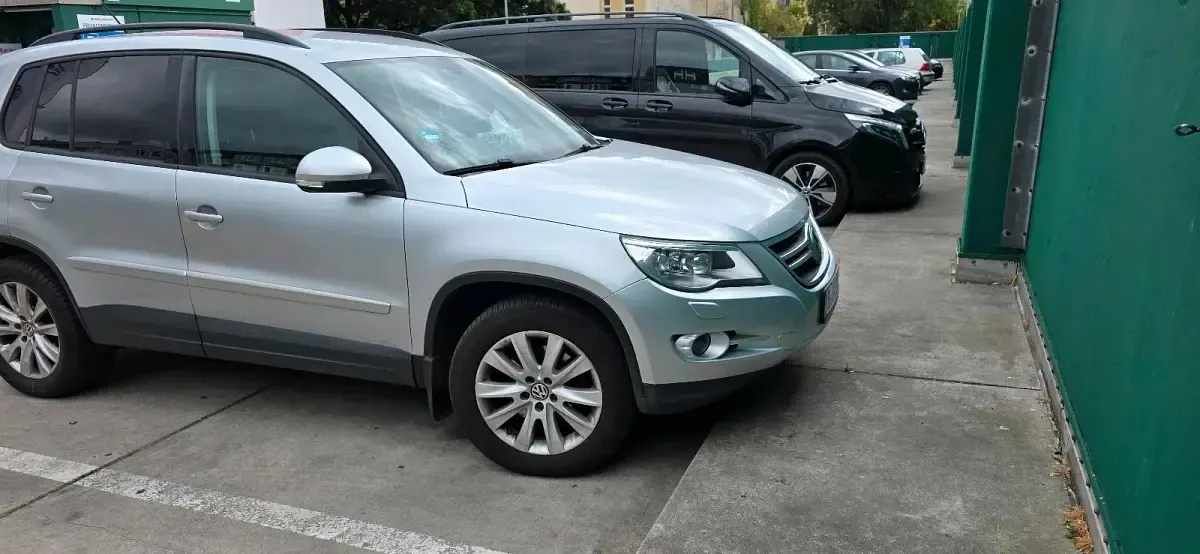 Gebraucht VW Tiguan 140 PS (102 kW) 2009 Silber SUV
