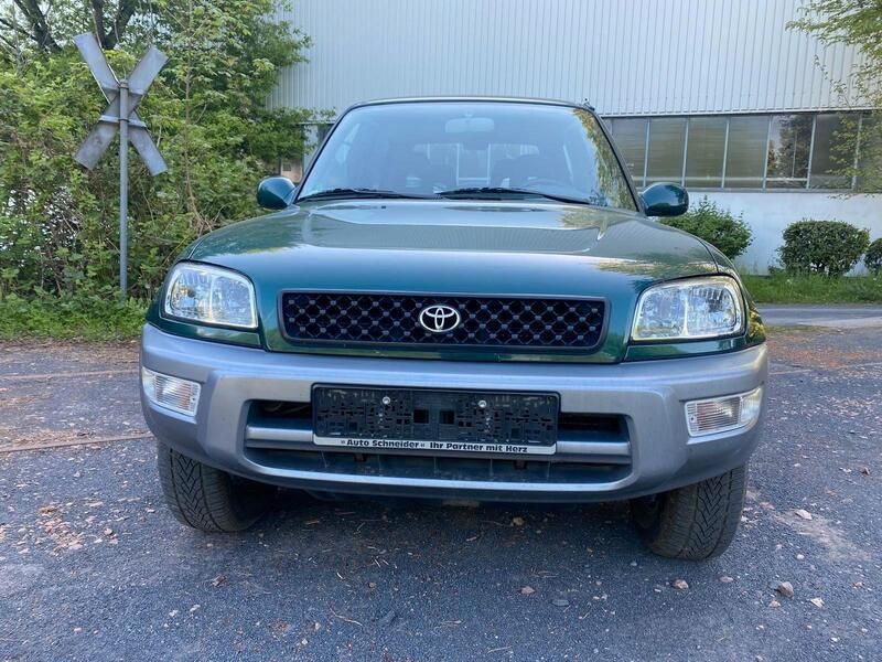 Grün Gebraucht 1998 Toyota RAV4 SUV | 2.799 € (Guter Preis) - Bild 1/4
