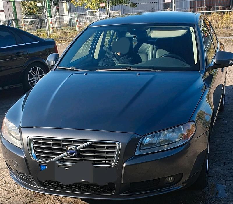 Grau Gebraucht 2008 Volvo S80 Limousine | 3.999 € (Guter Preis) - Bild 1/4