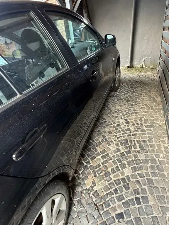 Gebraucht Nissan Micra Acenta 80 PS (58 kW) 2011 Schwarz Kleinwagen
