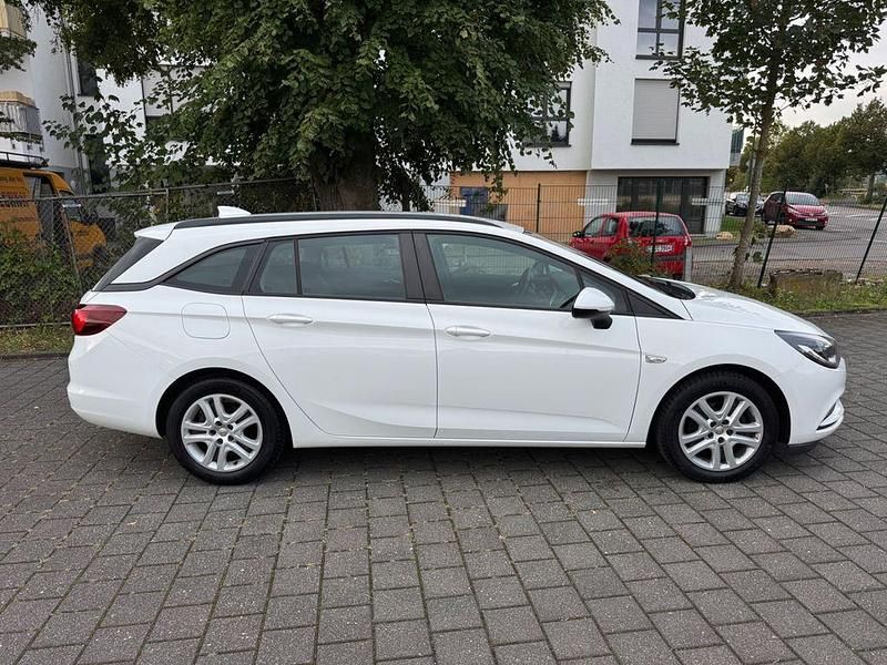 Gebraucht Opel Astra 110 PS (80 kW) 2018 Weiß Limousine