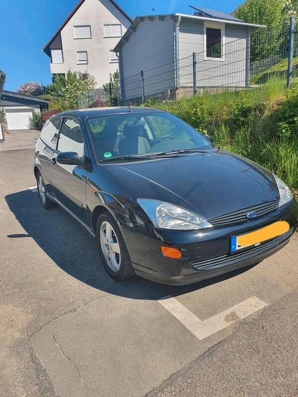 Schwarz Gebraucht 2001 Ford Focus Kleinwagen | 1.300 € (Fairer Preis) - Bild 1/4