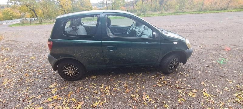 Gebraucht Toyota Yaris 68 PS (50 kW) 2000 Grün Kleinwagen