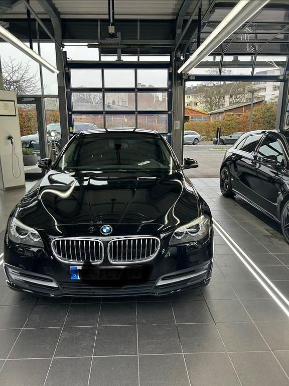 Gebraucht BMW 520 184 PS (135 kW) 2013 Schwarz Kombi