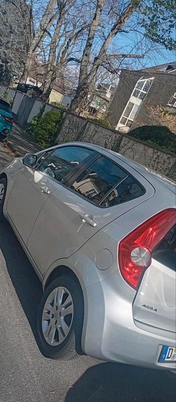 Gebraucht Opel Agila 105 PS (77 kW) 2011 Silber Kleinwagen