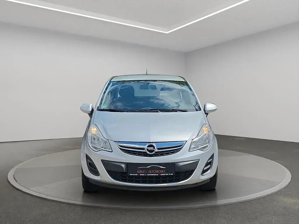 Gebraucht Opel Corsa Active 87 PS (63 kW) 2013 Silber Kleinwagen