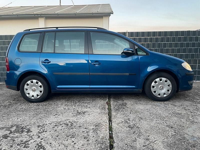 Gebraucht VW Touran 105 PS (77 kW) 2010 Blau Van / Kleinbus