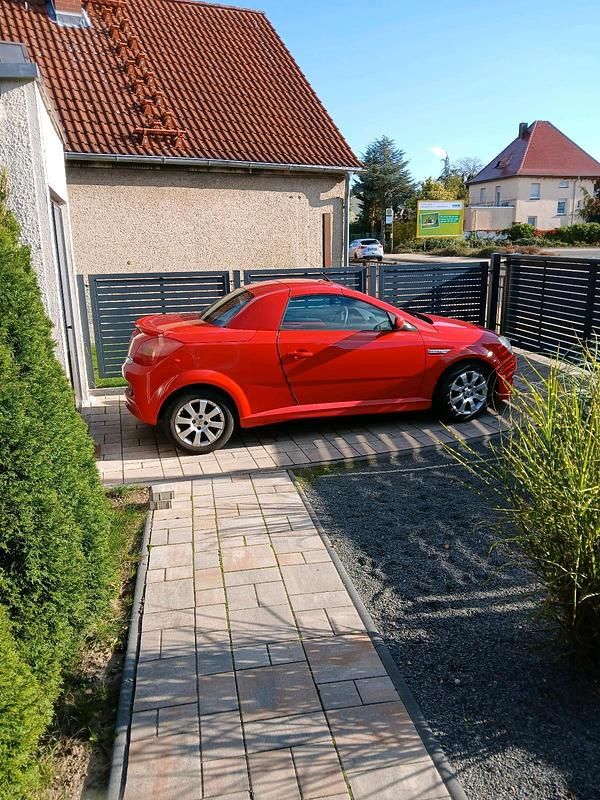 Rot Gebraucht 2006 Opel Adam Kleinwagen | 2.199 € - Bild 1/4