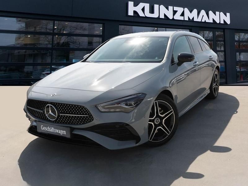 Manufaktur alpingrau uni Gebraucht 2025 Mercedes CLA220 Shooting Brake AMG Kombi | 41.740 € (Teuer) - Bild 1/4