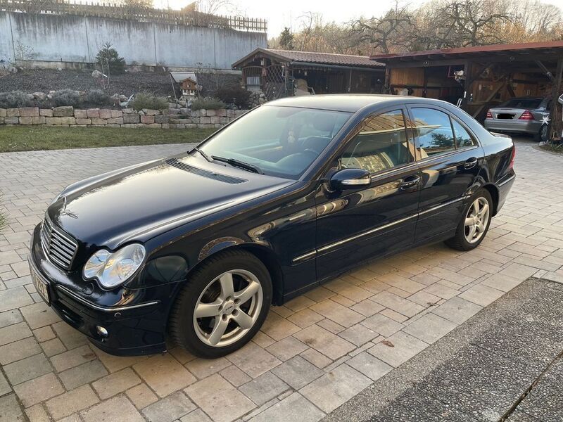 Schwarz Gebraucht 2005 Mercedes C230 Limousine | 2.700 € (Guter Preis) - Bild 1/4