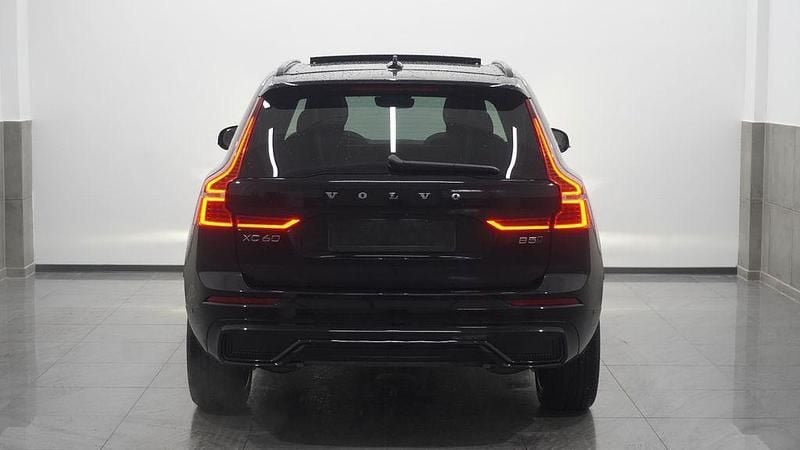 Gebraucht Volvo XC60 Plus 250 PS (183 kW) 2025 Schwarz SUV