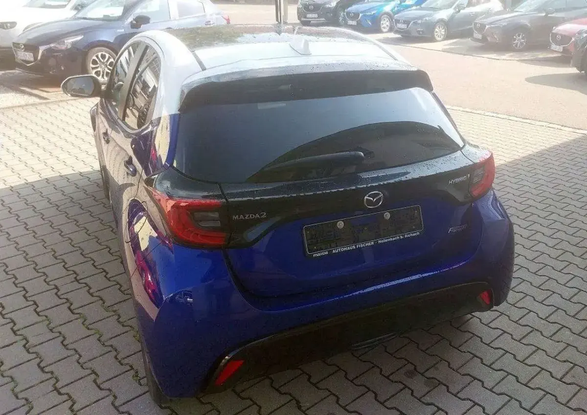 Gebraucht Mazda 2 116 PS (85 kW) 2022 Lush blue + white Kleinwagen