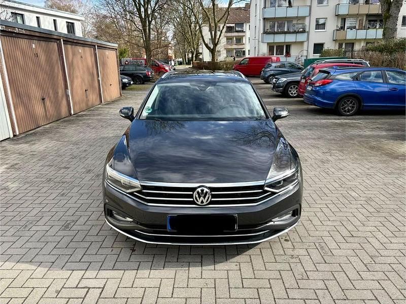 Gebraucht VW Passat 190 PS (139 kW) 2020 Grau Kombi