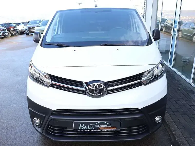 Gebraucht Toyota Proace 120 PS (88 kW) 2025 Weiß Van / Kleinbus