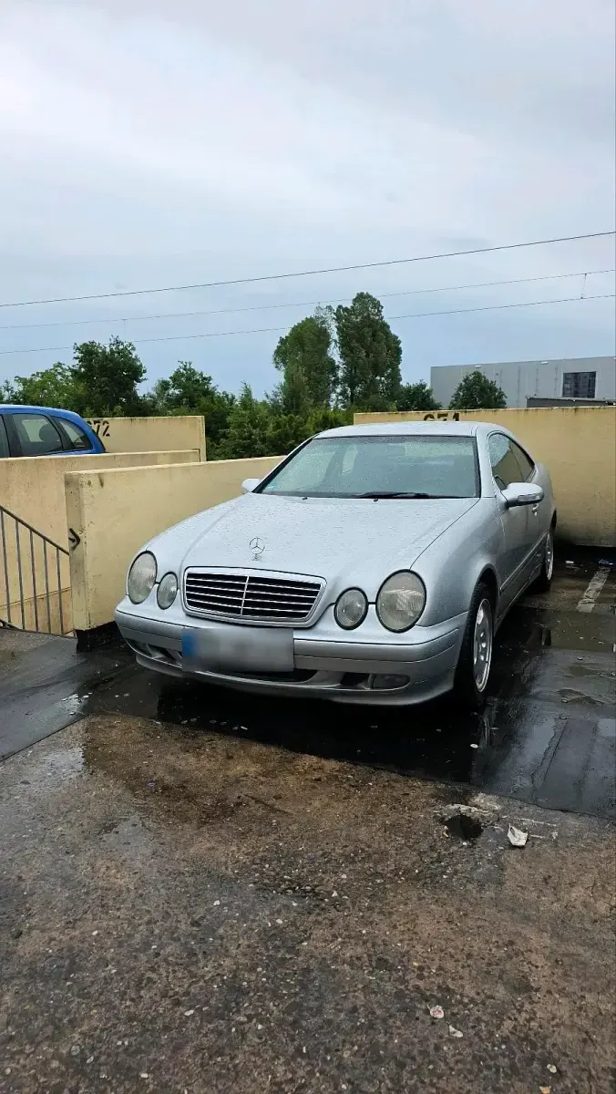 Gebraucht Mercedes CLK200 197 PS (144 kW) 2000 Grau Coupé