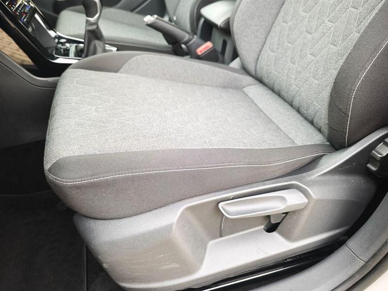 Gebraucht VW T-Cross Move 95 PS (69 kW) 2023 Ascotgrau SUV