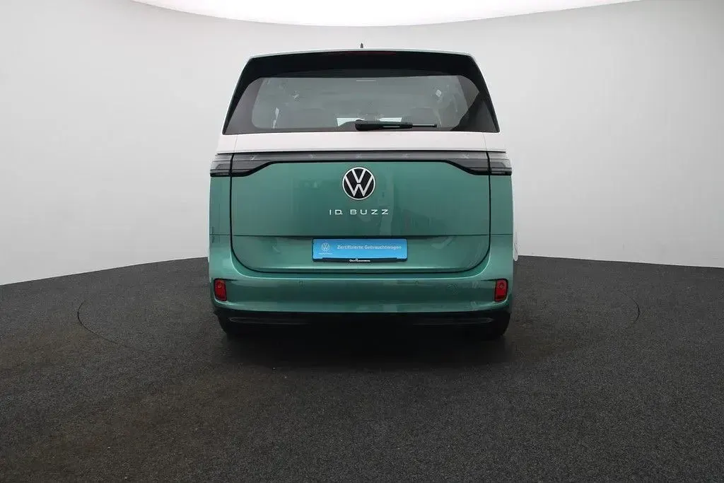 Gebraucht VW ID. Buzz Pro 210 kW (286 PS) 2025 Candyweiß/bay leaf green m... Van / Kleinbus