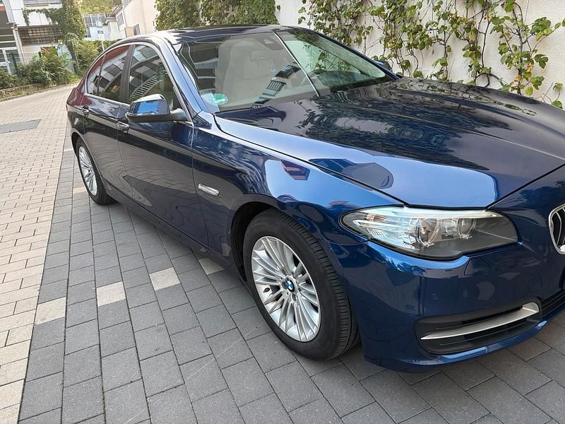 Gebraucht BMW 525 218 PS (160 kW) 2015 Blau Limousine